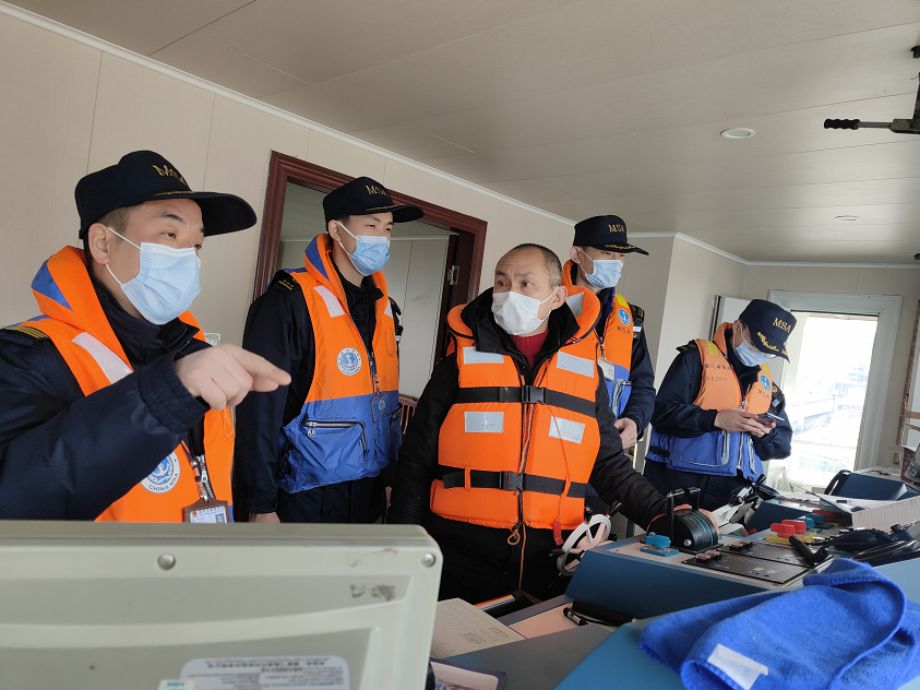 忠县海事处供稿2月25日,王顺才处长带队至新生执法大队,首先对大队进